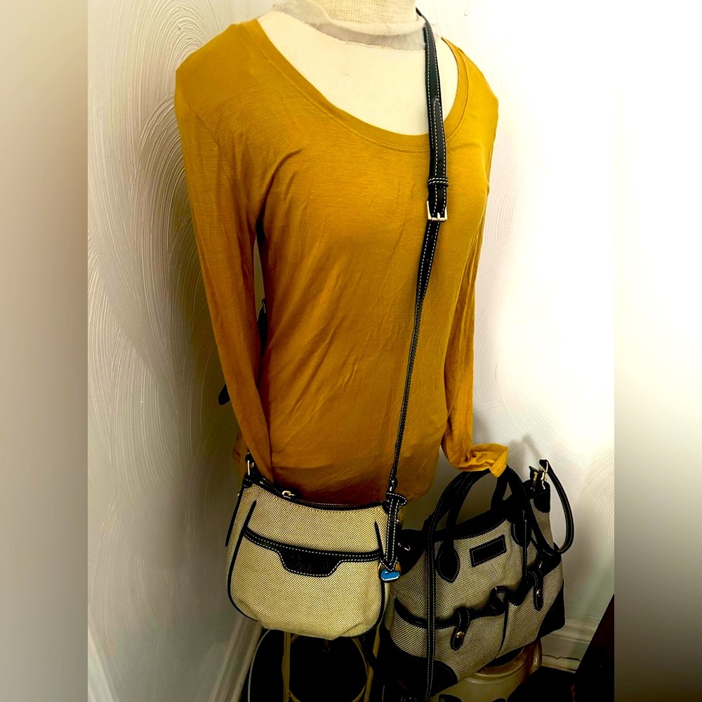 SET Dooney & Bourke Satchel CANVAS/LEATHER XLg TOTE & Crossbody Checkered Bag - Picture 6 of 16